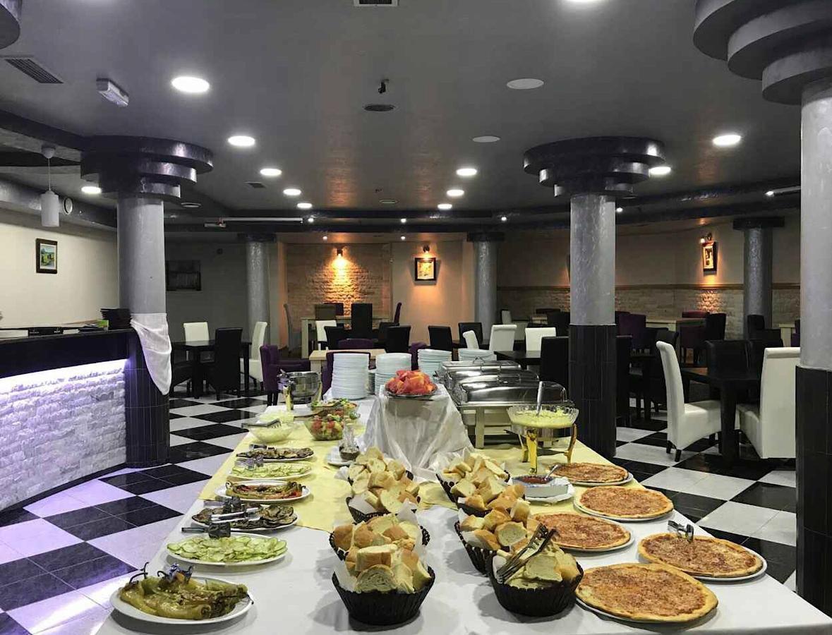 Hotel Imperial Улцин Екстериор снимка