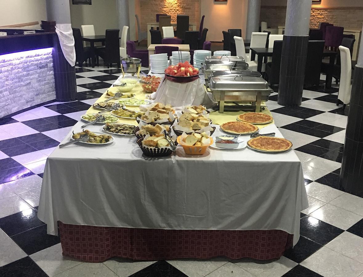 Hotel Imperial Улцин Екстериор снимка