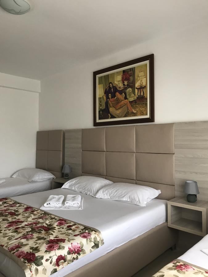 Hotel Imperial Улцин Екстериор снимка