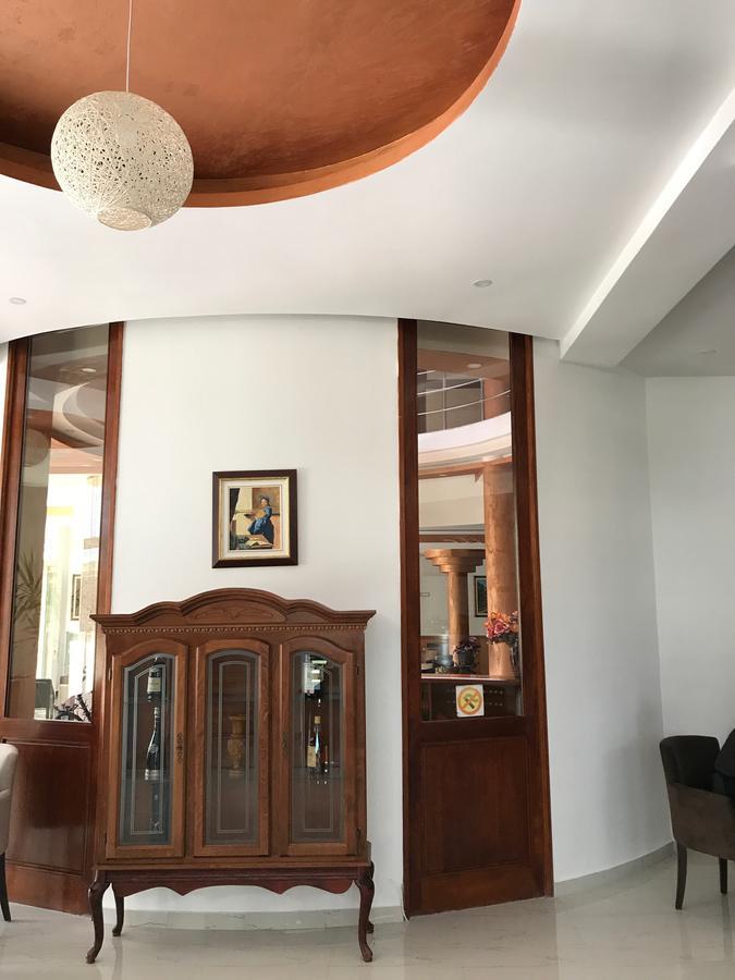 Hotel Imperial Улцин Екстериор снимка