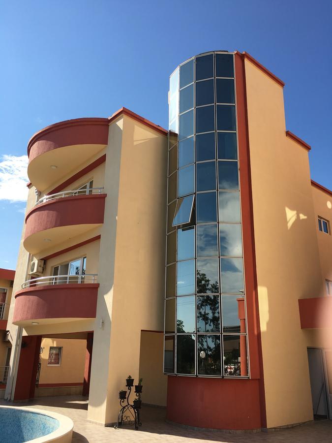 Hotel Imperial Улцин Екстериор снимка