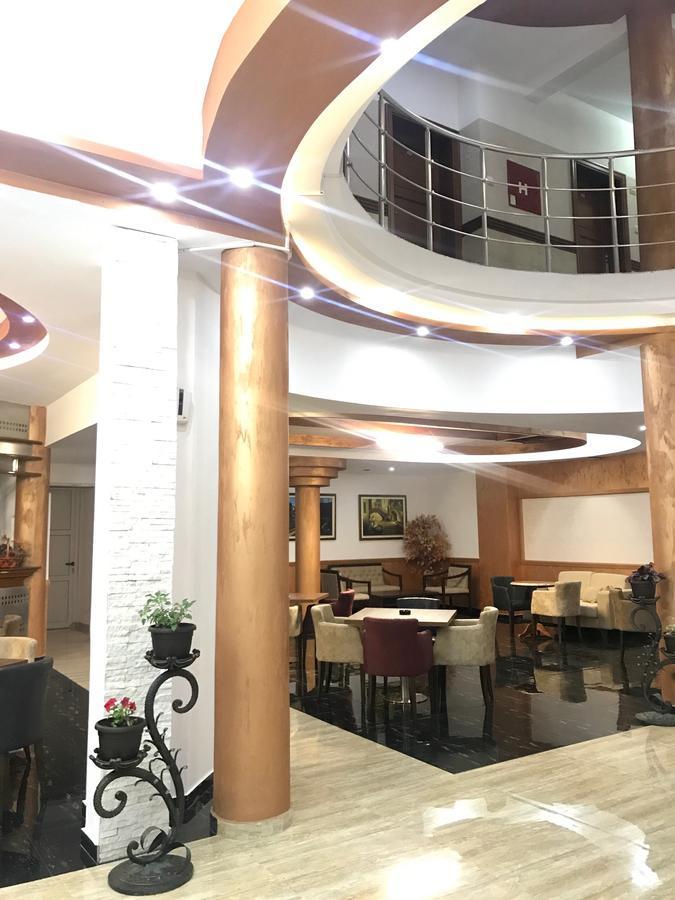 Hotel Imperial Улцин Екстериор снимка