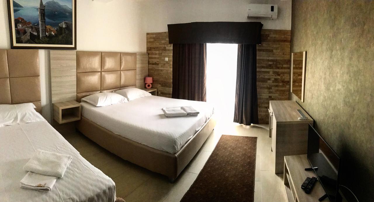 Hotel Imperial Улцин Екстериор снимка